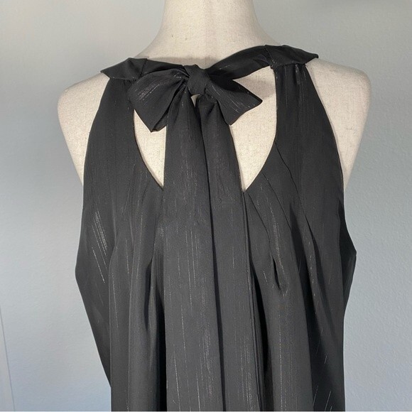 NWOT BEIGE by eci Floral Black Silver Striking 3D Halter Tie Top Sleeveless SZ L - Picture 6 of 11